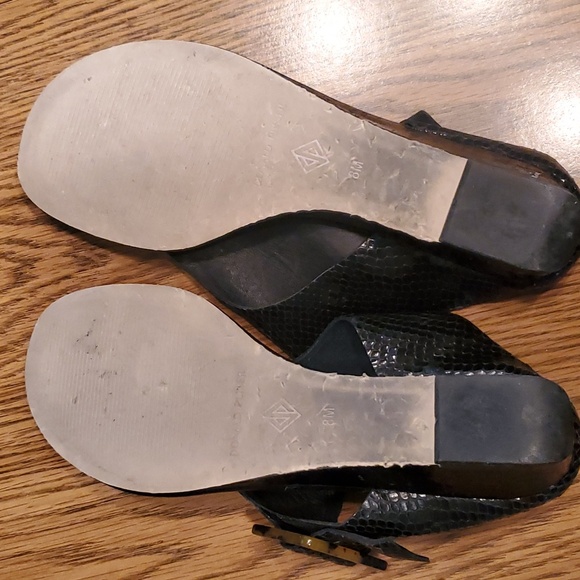 Donald Pilner Wedge Sandals Size 8 Black with Buckle - Picture 5 of 8